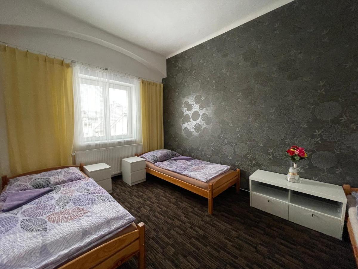 Cetnicka Stanice Hluboka Hluboka nad Vltavou Exterior photo